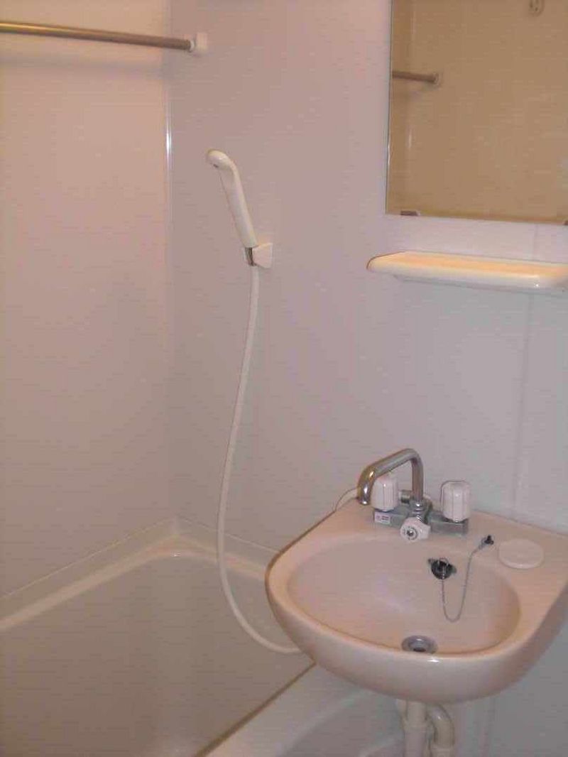 leopalace Kouki B Bathroom