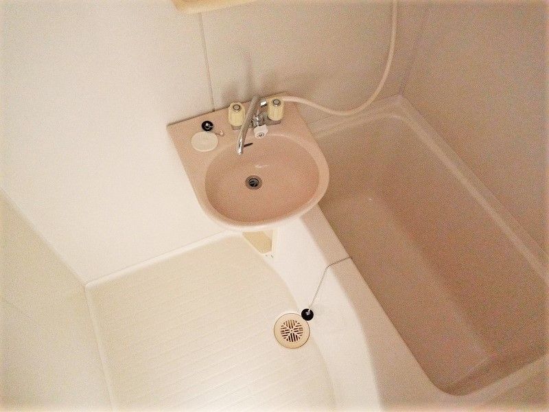 レオパレストダワンルームハイツ 風呂
