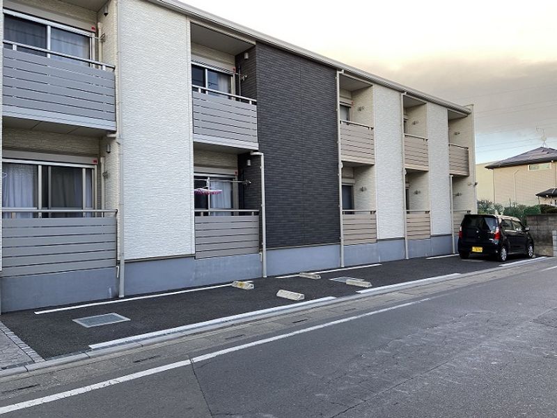 クレイノマルシェ 駐車場