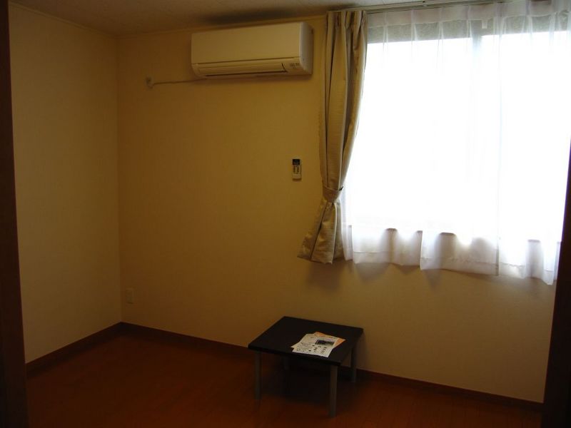 leopalace Sun Pillar Isogo Living room