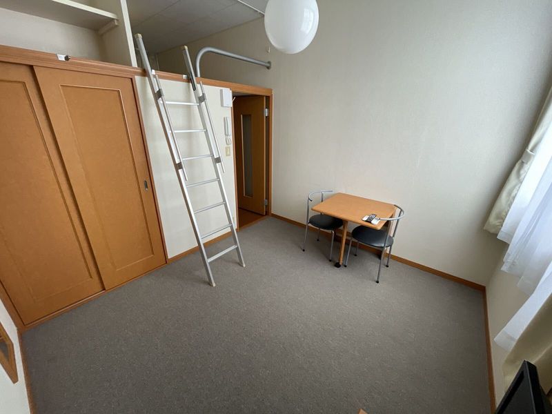 レオパレスリアン 居間