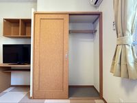 レオパレスプレジュール 収納