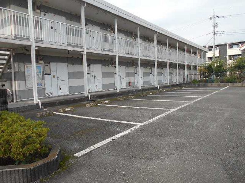 レオパレスみすぎ 駐車場