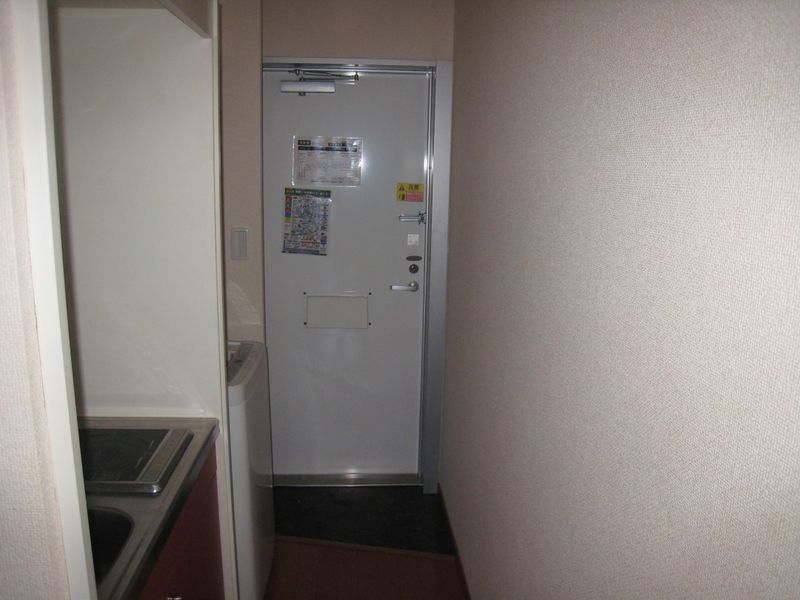 レオパレスクノモト 玄関