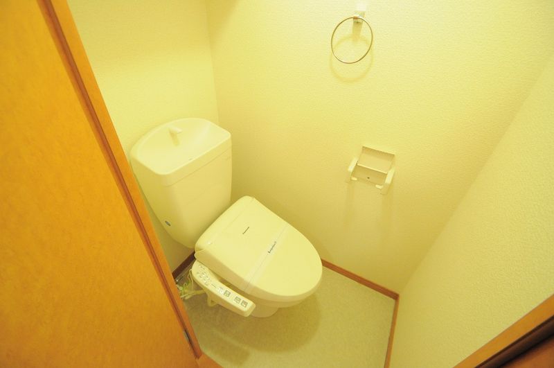レオパレスはばたけ トイレ