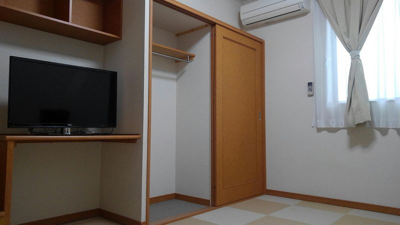レオパレスロワール郡本 収納