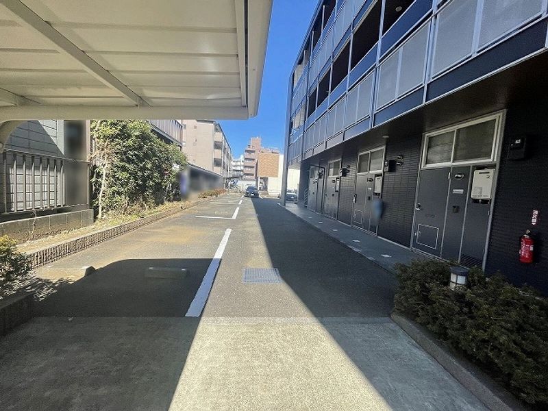 レオパレスＮＩＳＨＩＧＡＩⅡ 駐車場