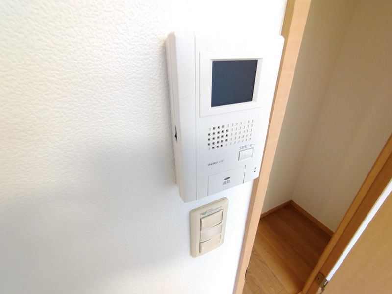 レオパレス春日 セキュリティ