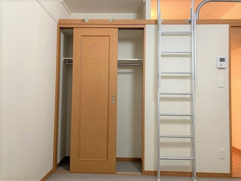 レオパレスＦＲＩＥＮＤＬＹ 収納