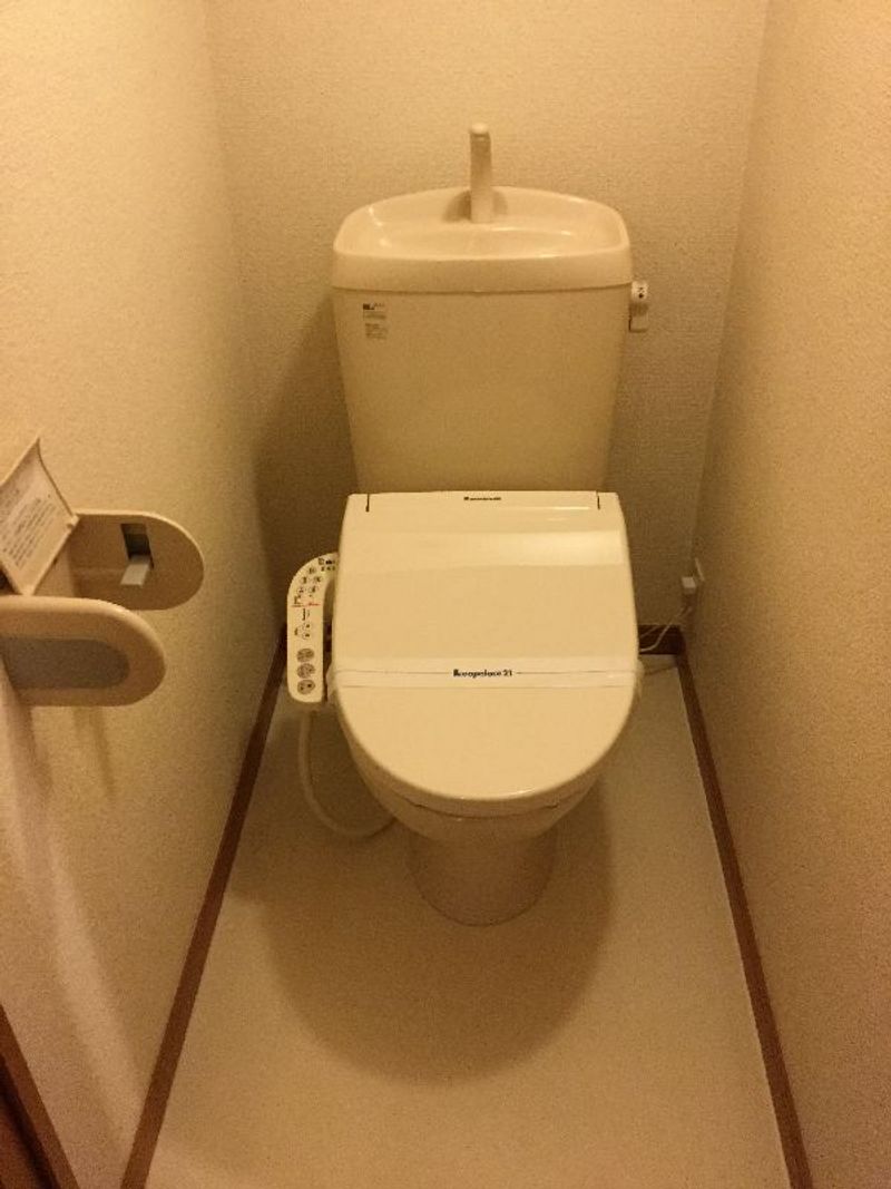 レオパレスコート・クレール トイレ
