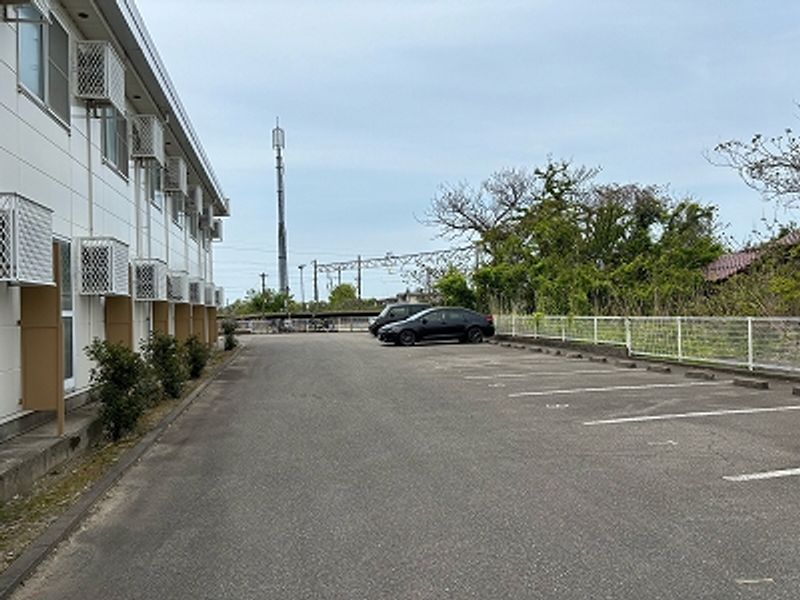 レオパレスコンフォール動橋Ⅱ 駐車場