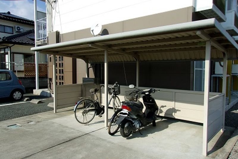 レオパレスユングフラウ 共用部分