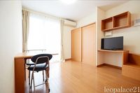 レオパレスコンフォート平松 居間
