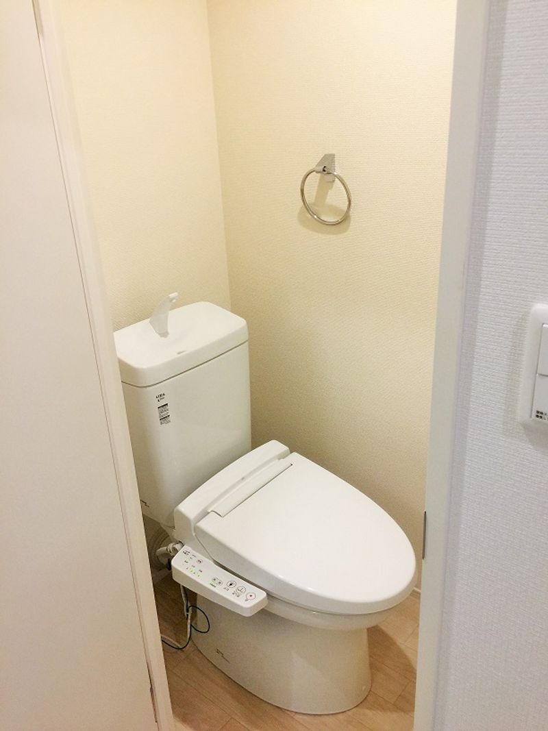 MIRANDA Camellia Mizue Toilet