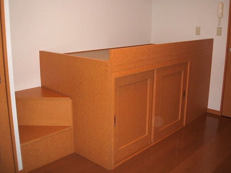 レオパレスＯＫＡ 居間