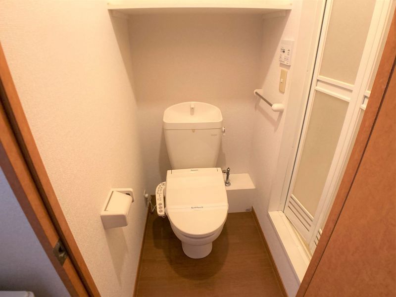 レオパレスＣａｓａ　Ｎａｐｏｌｉ トイレ