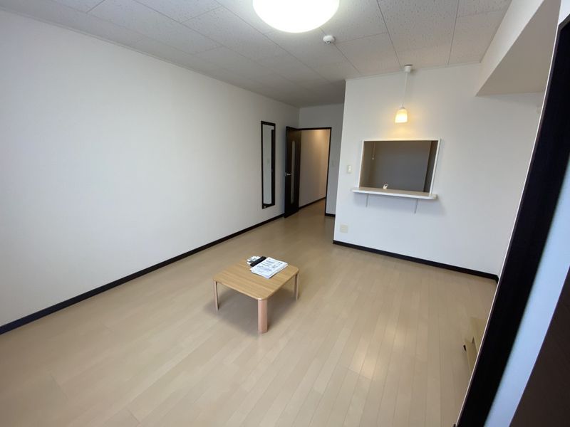 レオネクストＫＲＨフレンド 居間