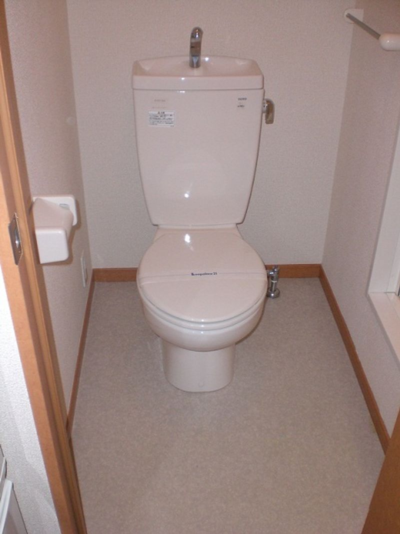 レオパレスキアヌ トイレ