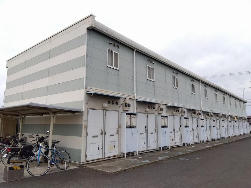 レオパレス金倉 外観