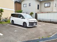 レオパレスプレージュ 駐車場