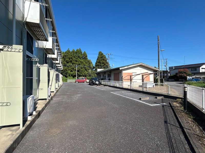レオパレスカネエーズ柳橋 駐車場