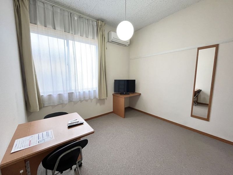 レオパレスアミティエ 居間