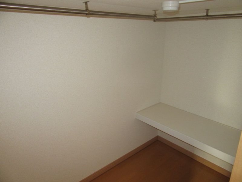 レオパレスサンテル undefined