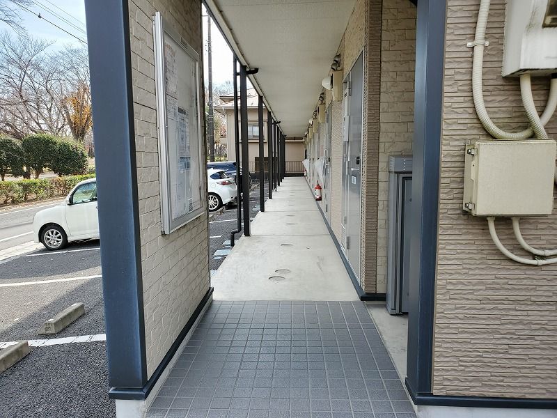 レオパレスセレーノ エントランス