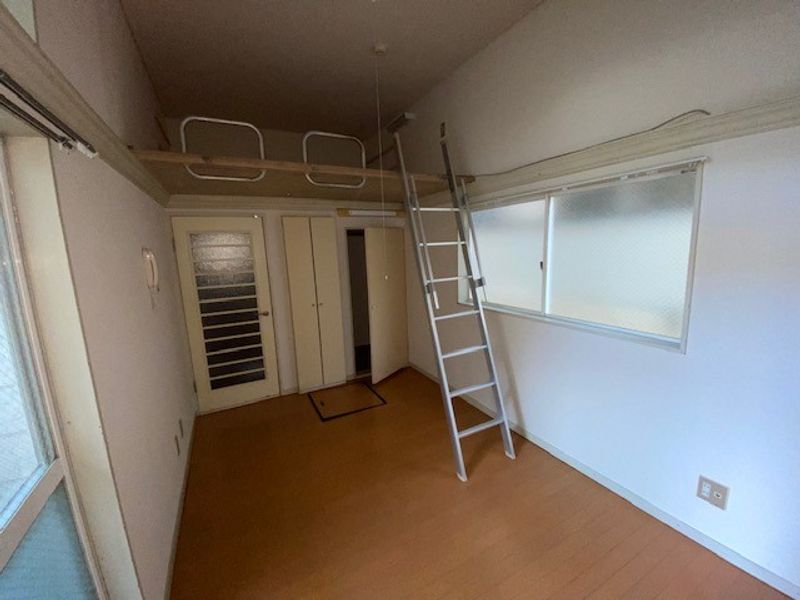 レオパレス東金町第５ 居間