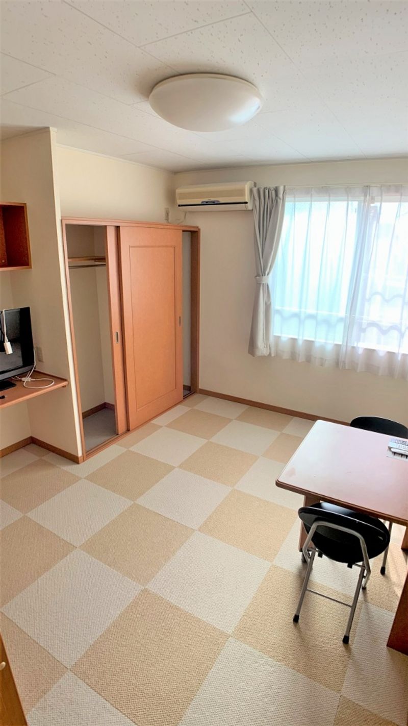 レオパレスサンシャインⅡ 居間