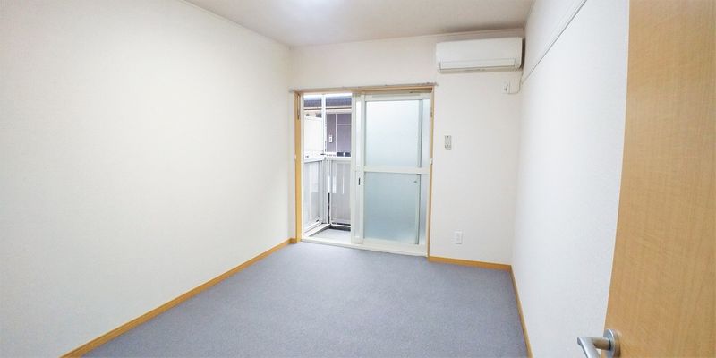 レオパレスセードル 居間
