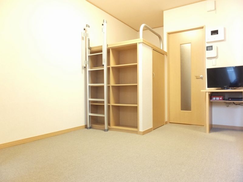 レオパレス愛 居間