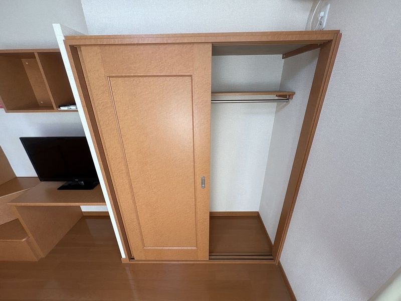 レオパレスルクソール 収納