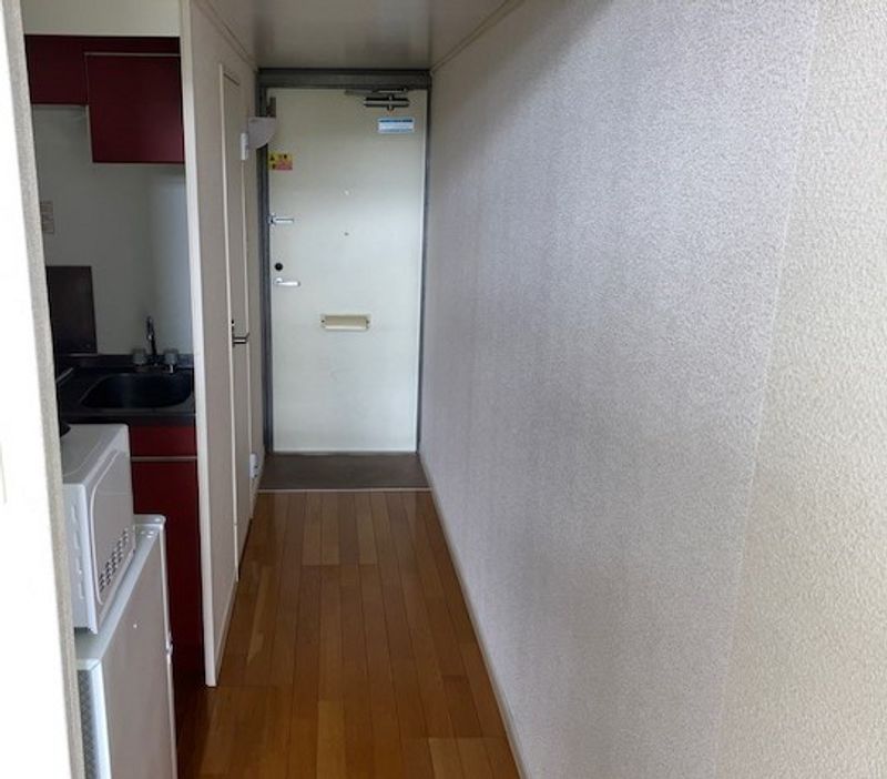 レオパレス宝石台 玄関