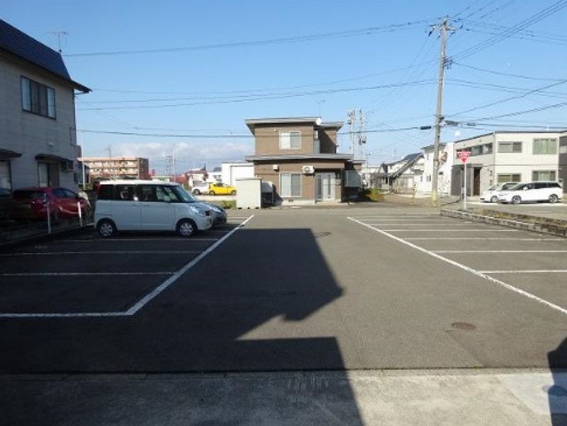 レオパレスグラン　フルール 駐車場