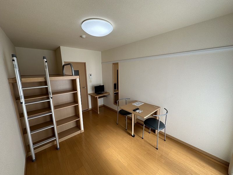 レオパレスシフォン 寝室