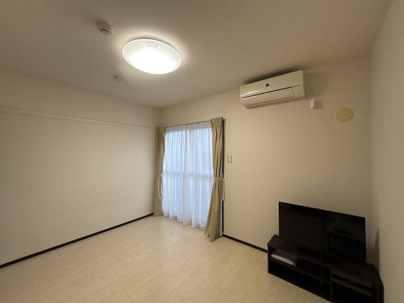 LEONEXT Register Hongo Phòng khách