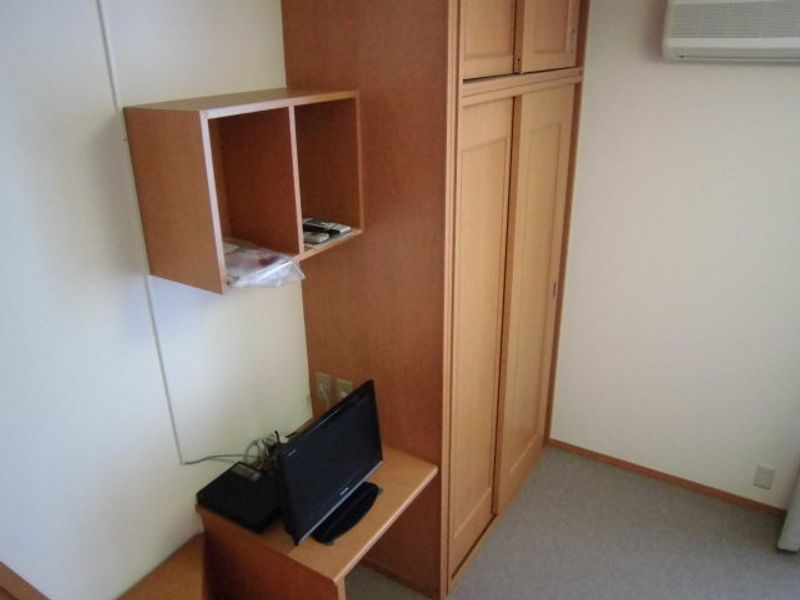 レオパレスアサクラⅡ 収納