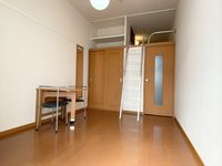 レオパレス王子台弐番館 寝室