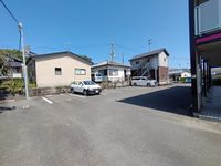 レオパレス源藤 駐車場