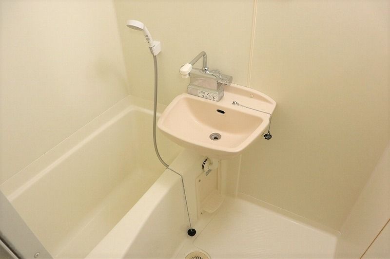 レオパレスフォーチューンリバー 風呂