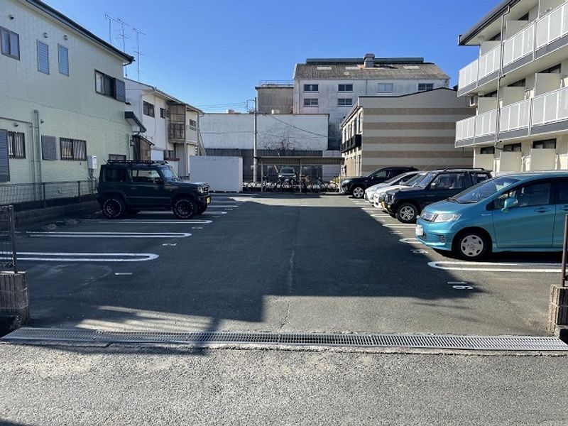 レオパレスｎａｔａｎｅ 駐車場