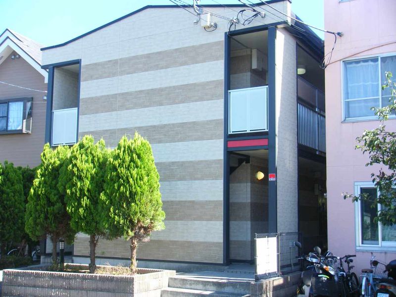 レオパレスルピアス湘南 外観