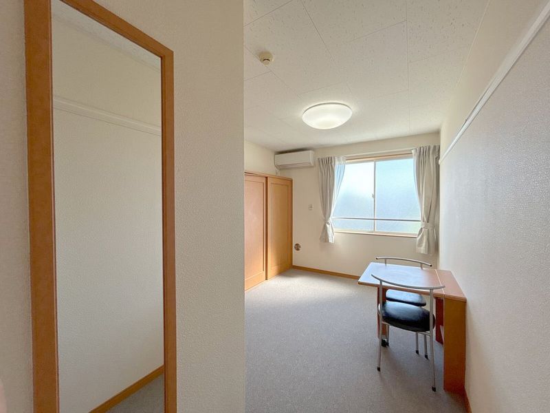 レオパレス海誠 居間
