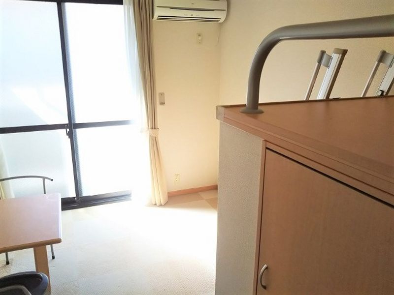 レオパレス幕張町ＬＡ１ 居間
