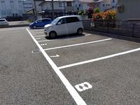 レオパレスＨＧ　Ｅ３ラムパート 駐車場