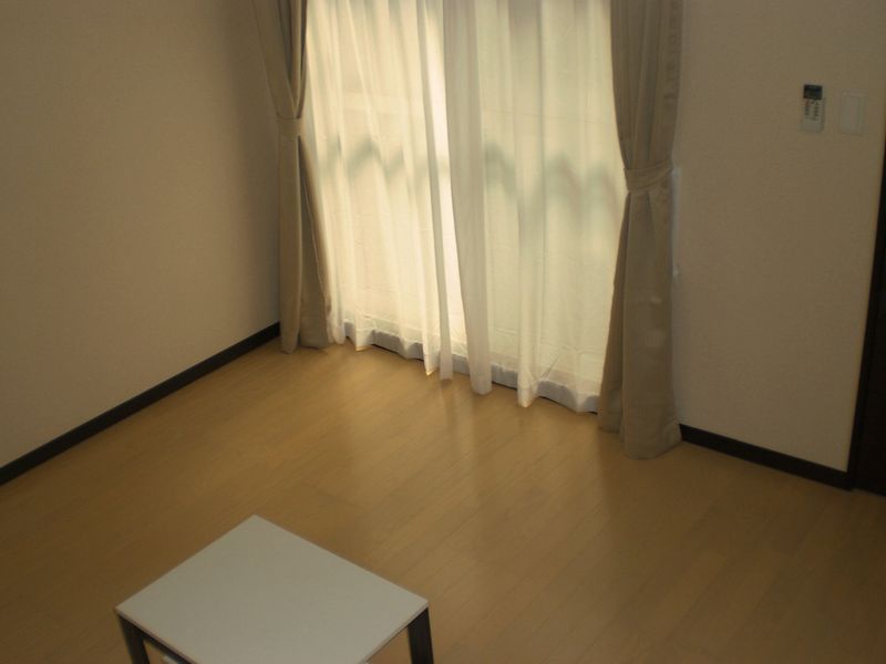 レオネクストプラナス白山 居間