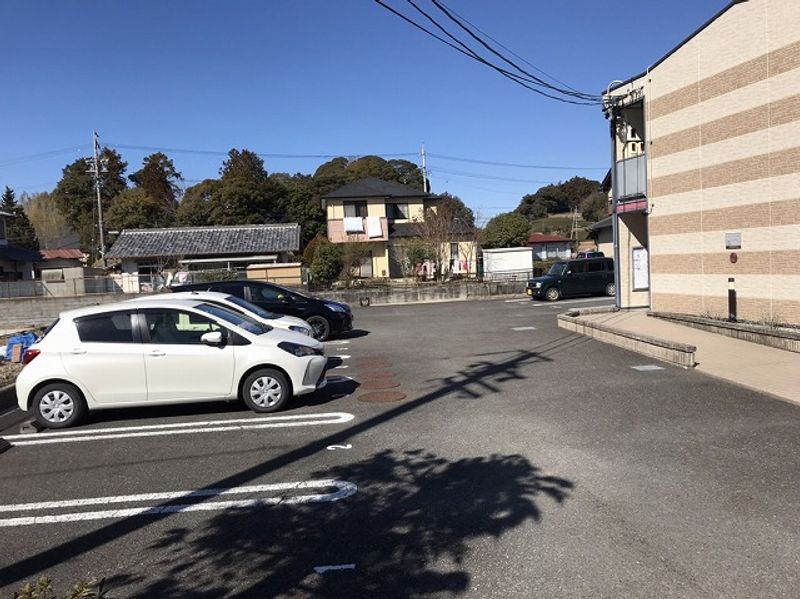 レオパレスＣＯＺＹ 駐車場