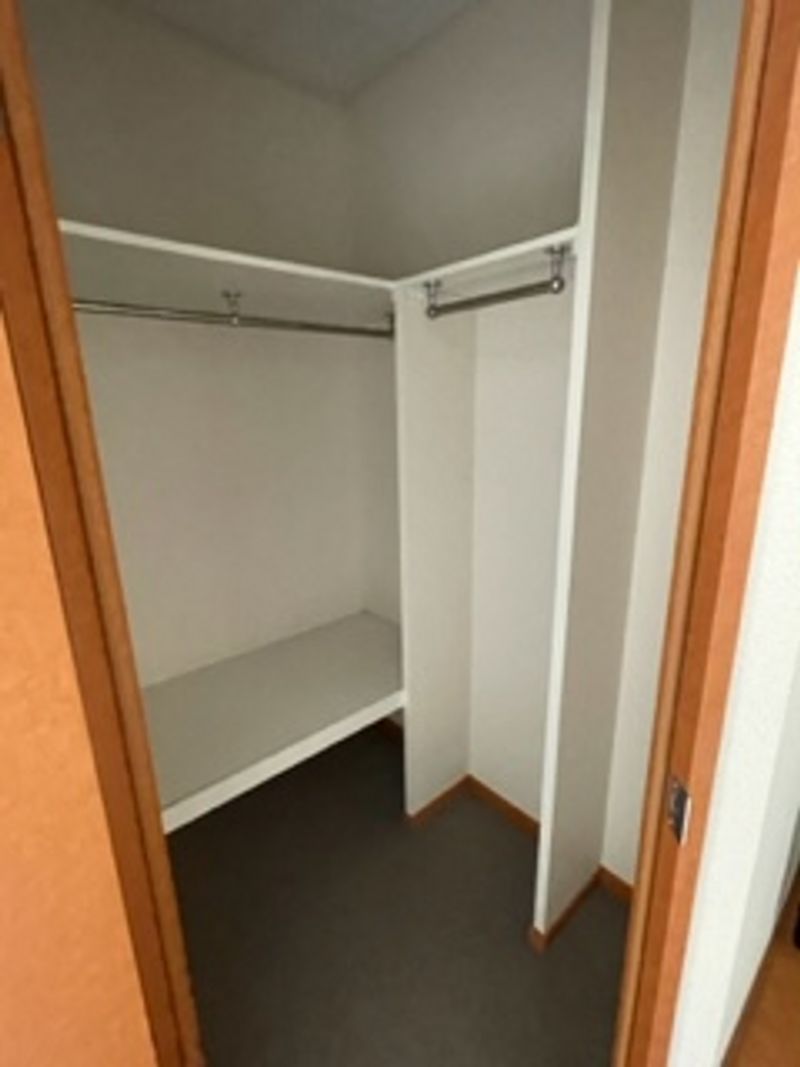 レオパレスフローラ　Ｋ 収納