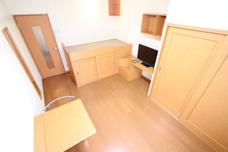 レオパレスツインズ 居間